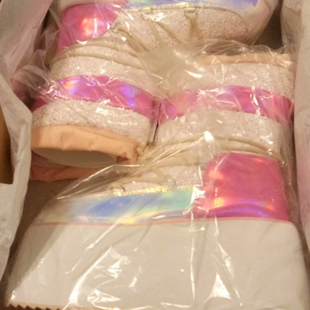 Qronic pink/white boots